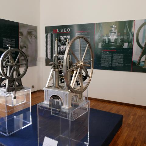 Prototipi_motore_scoppio_museo_Pietrasanta