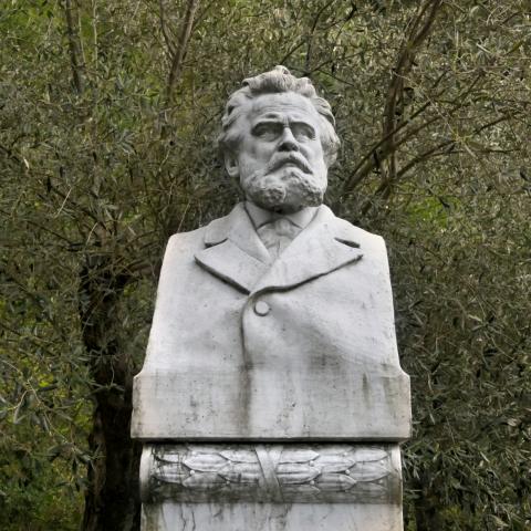 busto_poeta_museo_carducci_pietrasanta